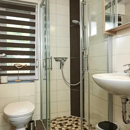 Haus Otto * إنسيل بويل